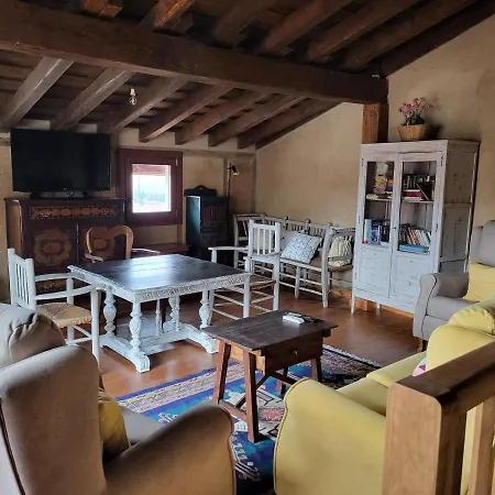 La Casa El Cura Madrigal de la Vera